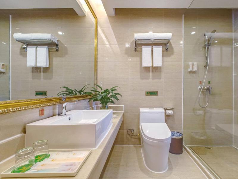 Vienna Hotel Guilin Airport Road Rongshan Extérieur photo